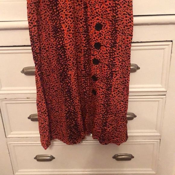 Leopard print midi dress. - Picture 3 of 4